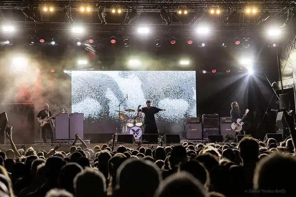 A Inaugural Forever Now Festival: Uma Nova Experiência Musical em Milton Keynes