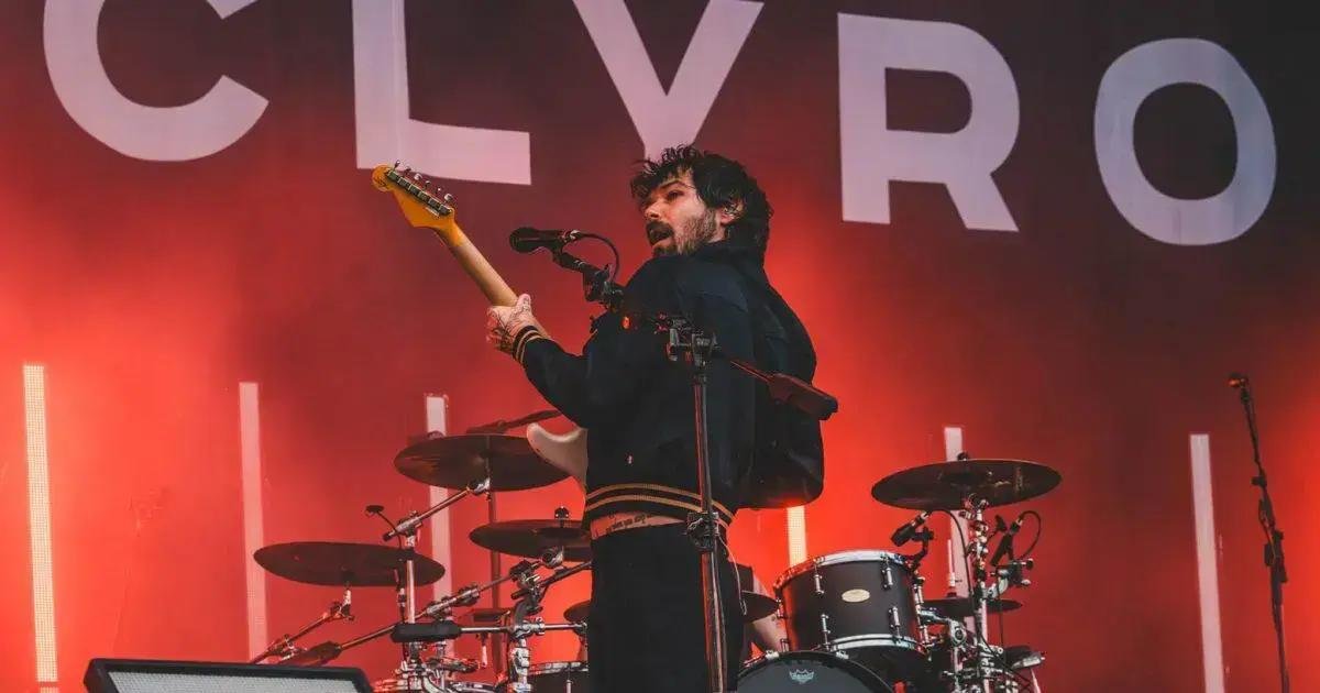 Biffy Clyro Anuncia o Álbum Futique com Lançamento Previsto