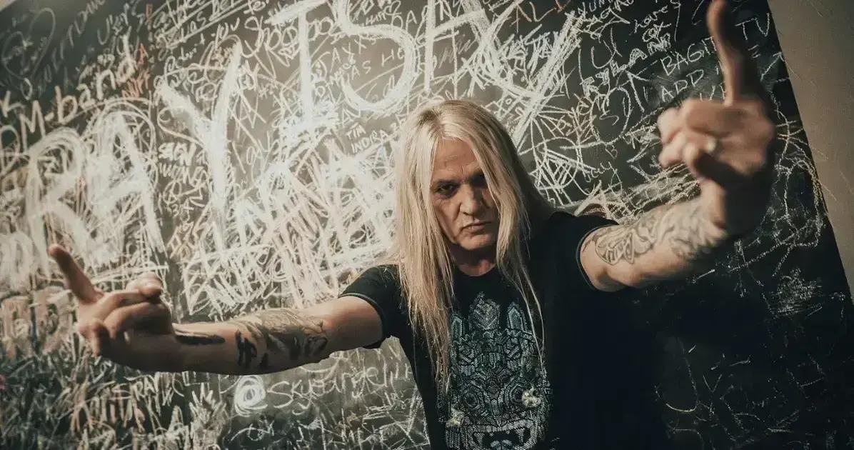 Sebastian Bach Reflete Sobre Seu Tempo no Skid Row e Seus Arrependimentos