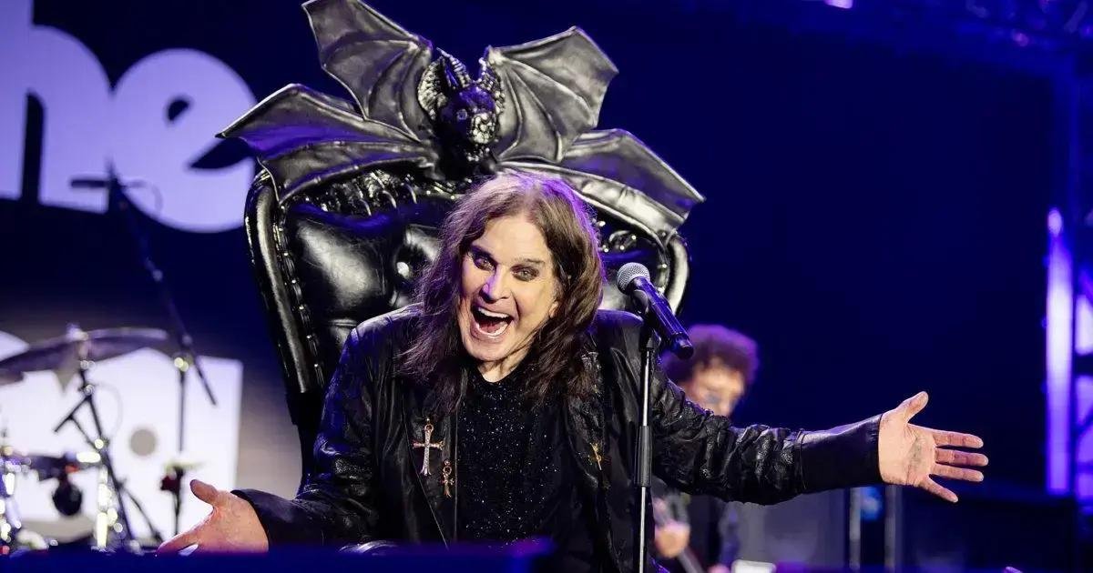 Black Sabbath encerra décadas de história em show emocionante e repleto de homenagens