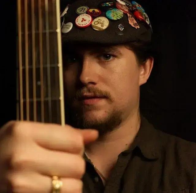 Como o talento de Luke Woltanski transforma o cenário da música regional americana
