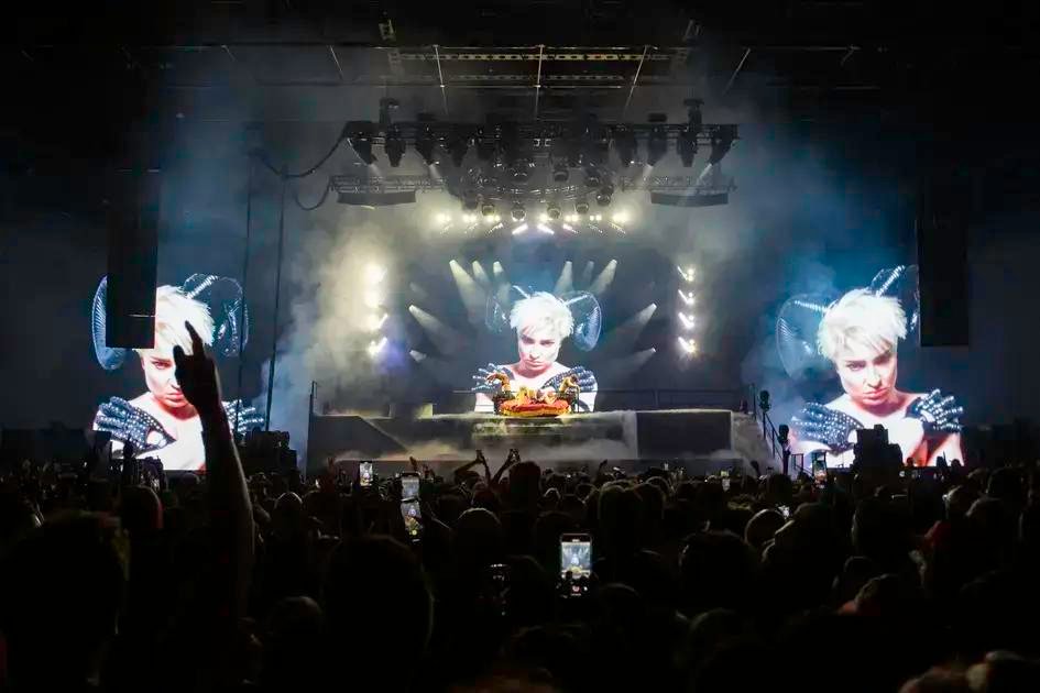 O impacto do rock nas tendências culturais e na indústria musical atual