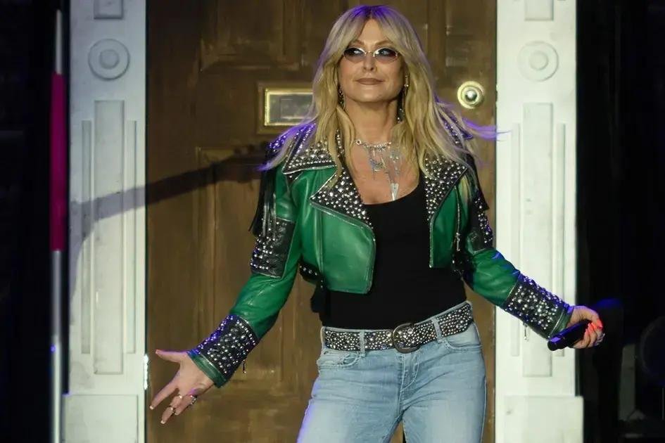Anastacia encanta em Halifax com performance poderosa e repertório de sucesso
